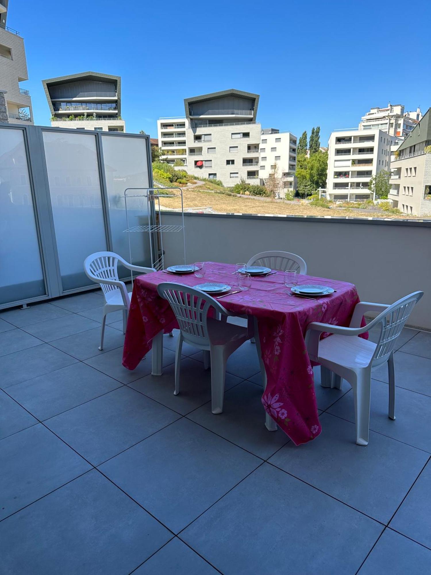 A La Belle Quatrieme Etoile Apartment Annecy Exterior photo